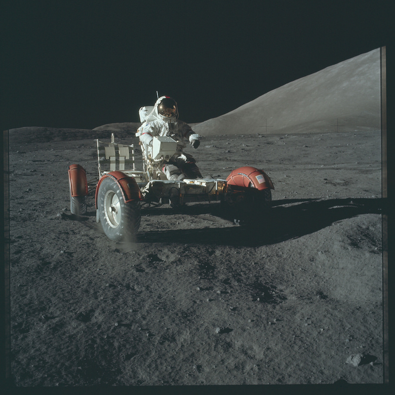 Illustration for article titled NASA Just Released 8,400+ Incredible High-Res Images From The Apollo Program